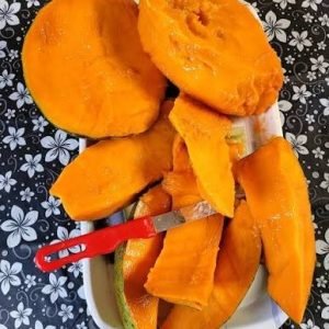২০ কেজি বিখ্যাত চাঁপাইনবাবগঞ্জের কাটিমন আম